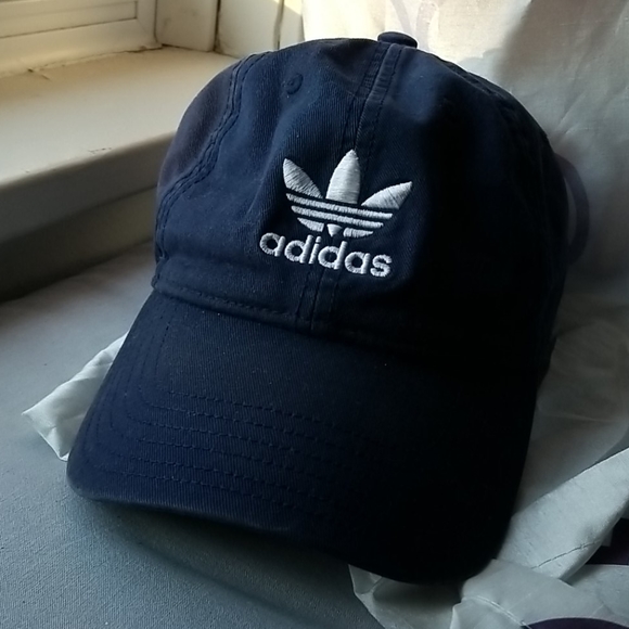 Adidas baseball hat - Picture 1 of 2